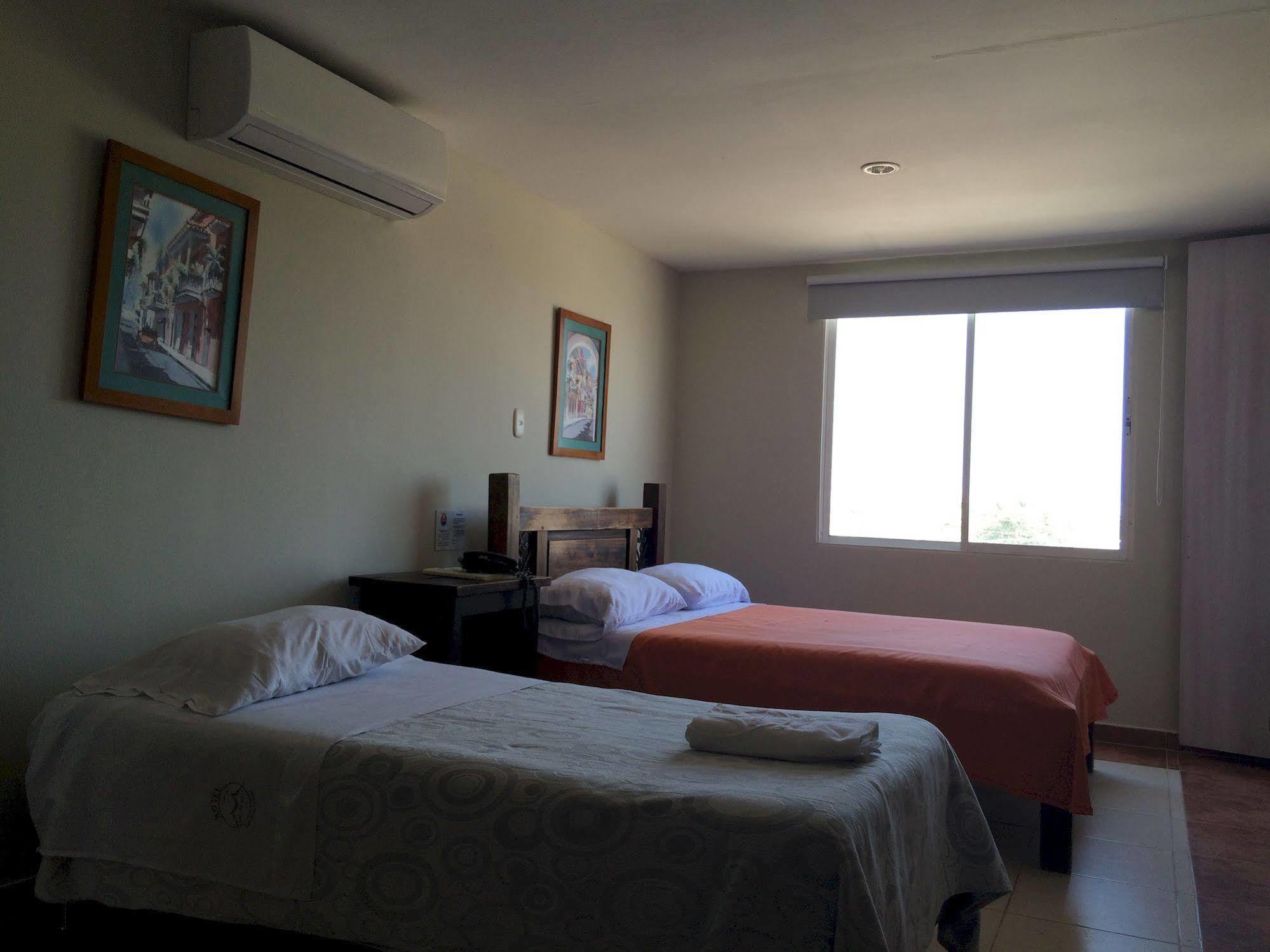 Hotel Mar Del Plata Cartagena Exterior photo